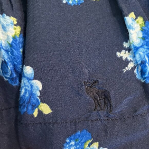 Abercrombie Puffy/ Full Navy Mini Skirt w/ Blue Floral Print Girls Large - Picture 4 of 8